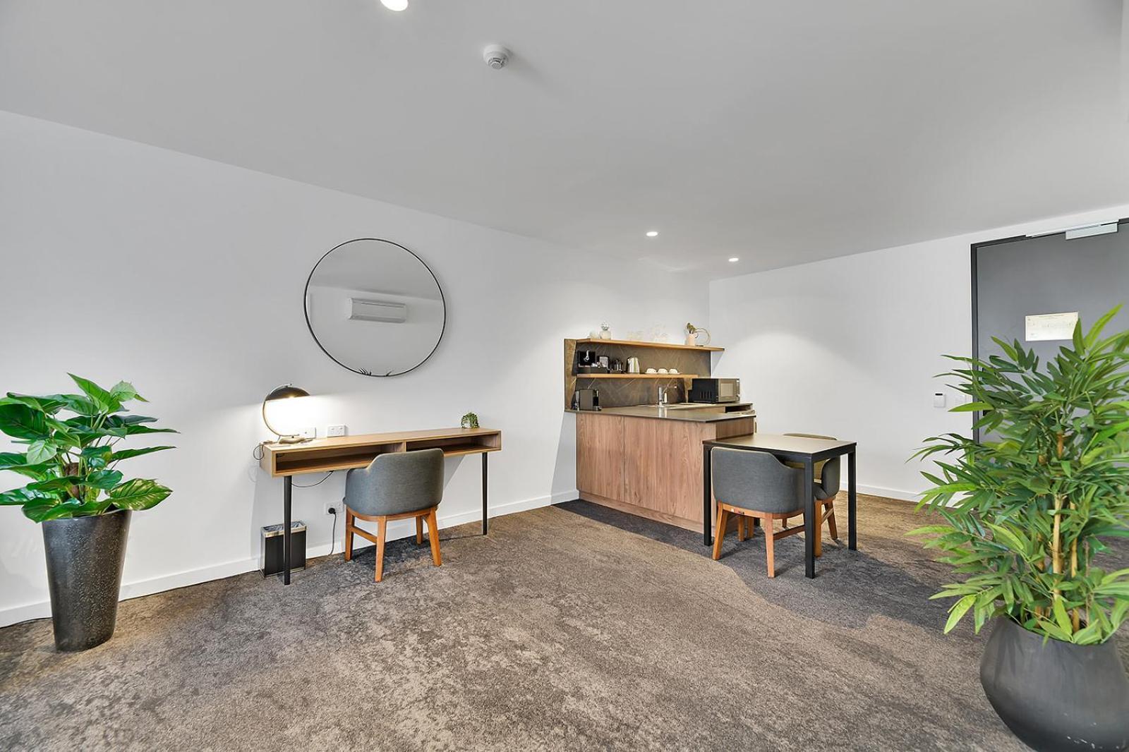 The Remington Orange酒店 外观 照片